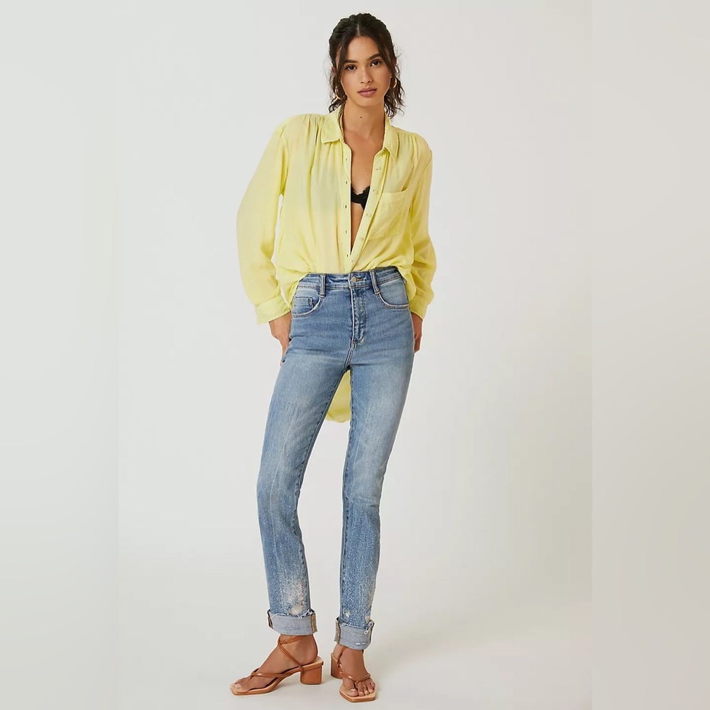 Pilcro The Cigarette Slim Straight Jeans in Distressed Light Wash, 34/18 - Picture 2 of 14